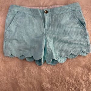 Lilly Pulitzer Buttercup scalloped short size 8 women’s.